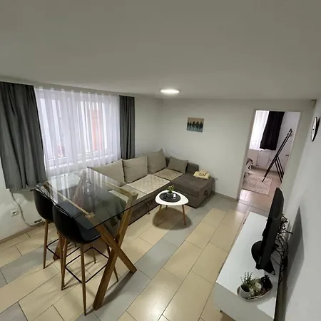 Star Apartman *